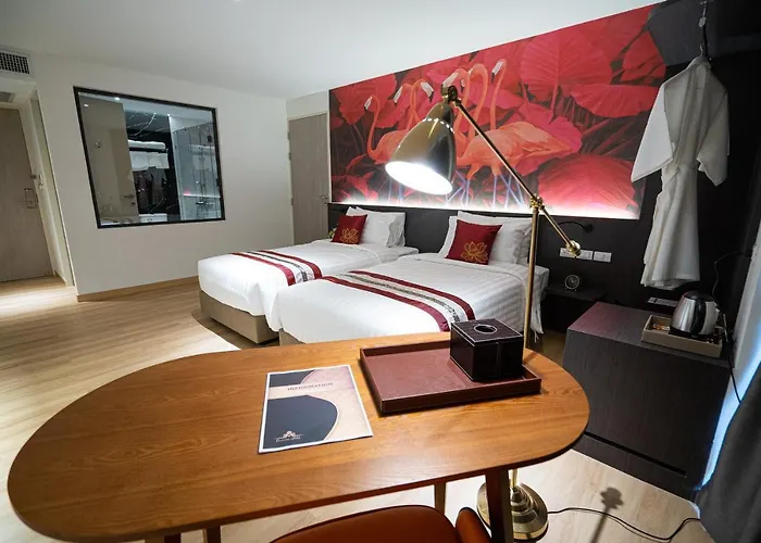 Pannarai Bangkok-pra Tunam Hotel 4*